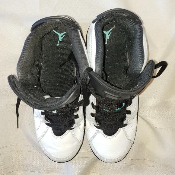 Michael Jordan kids high tops - Picture 4 of 8